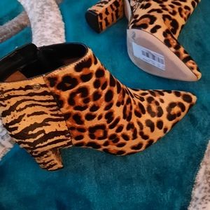 Antonio Melani Ankle booties